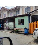 บ้านทาวน์เฮ้าส์ 2 ชั้น + คนเช่า รับเงินเดือนละ 5,000