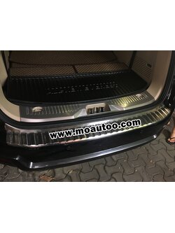 เพลทกันรอยท้ายภายใน Ford Everest