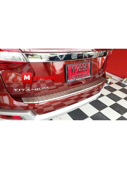 เพลทกันรอยท้ายภายนอกแบบมีโลโก้ Everest