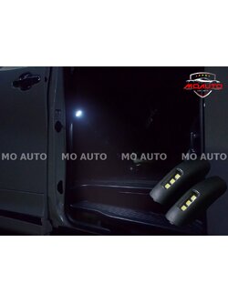 ไฟส่องสว่างทางขึ้นประตูสไลด์ ALPHARD / VELLFIRE MC