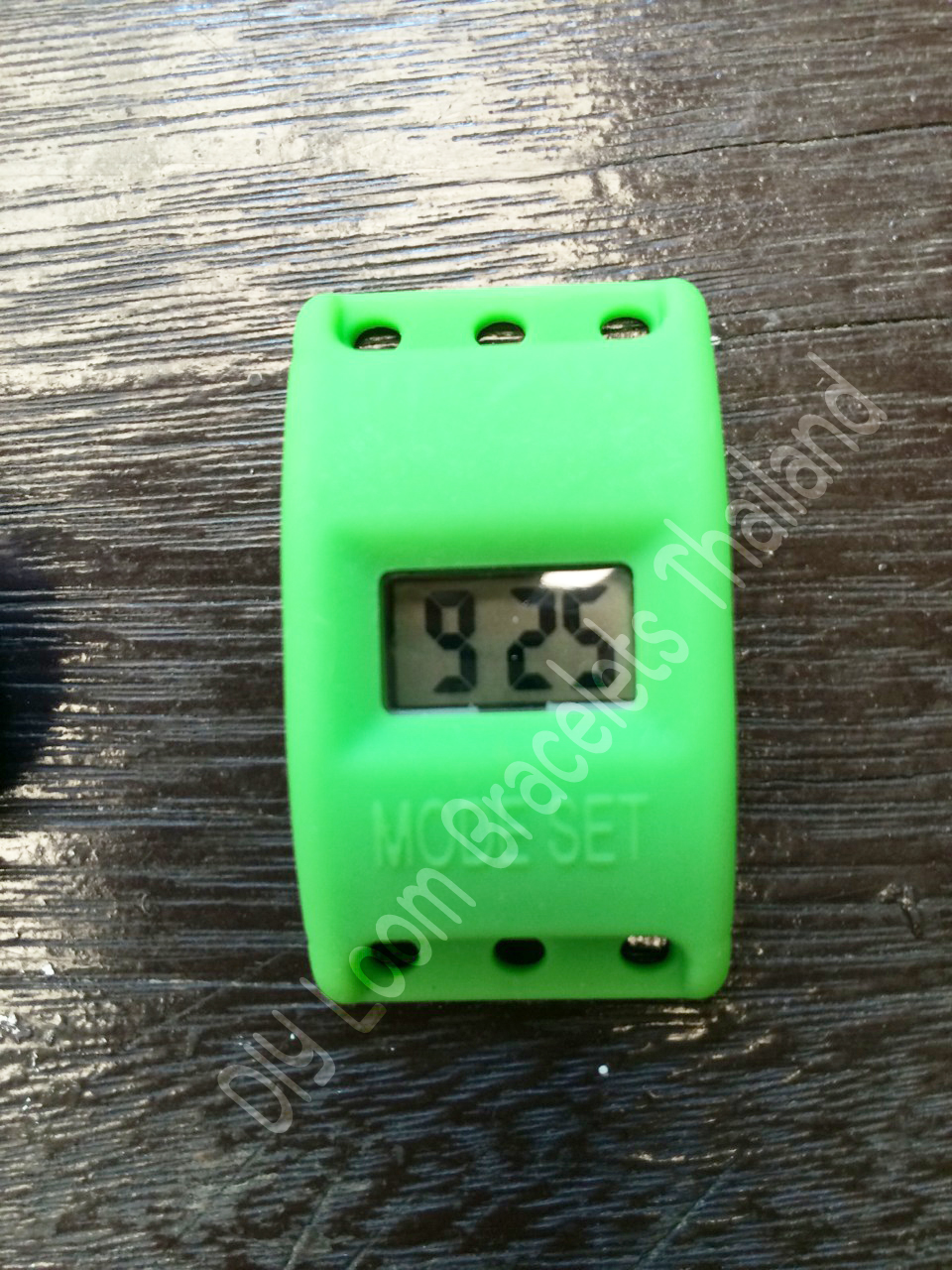 Watch Green (ตัวเรือนนาฬิกาข้อมือสีเขียว แบบตัวเลข ดิจิตอล สำหรับ ยางถักLoom Bands)