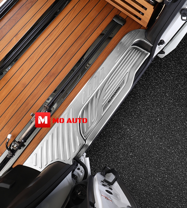 เพลทกันรอยเท้าชายประตู ALPHARD / VELLFIRE MC V2