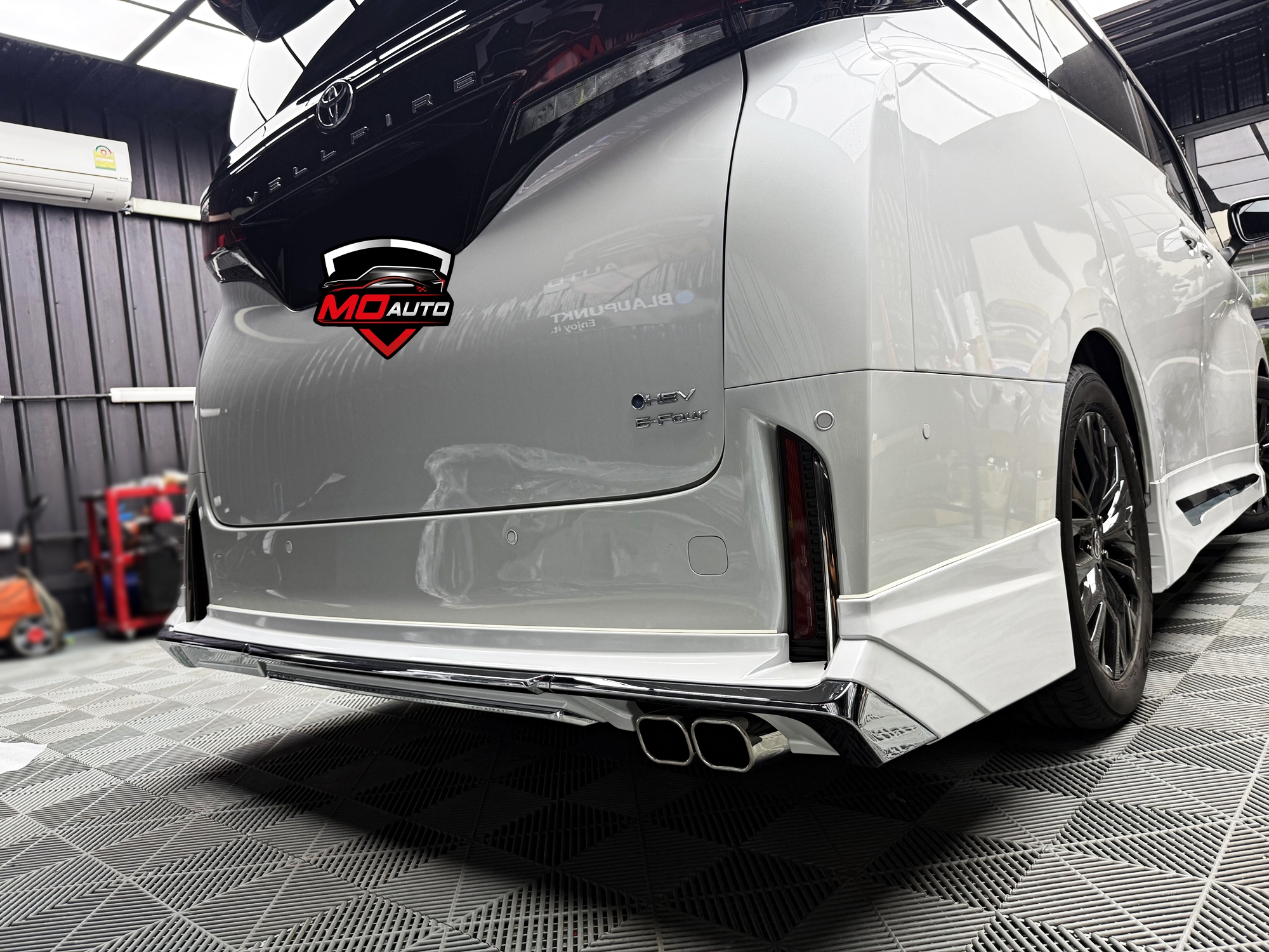 ชุดแต่งรอบคัน VELLFIRE 40 ทรง Modellista