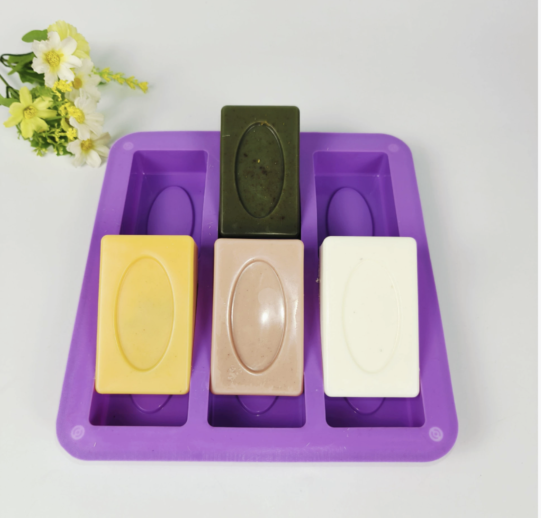 แม่พิมพ์ซิลิโคนสี่เหลี่ยมผืนผ้า มีขอบ 6 ช่อง 5*8.5*3.5 cm 100g 005852