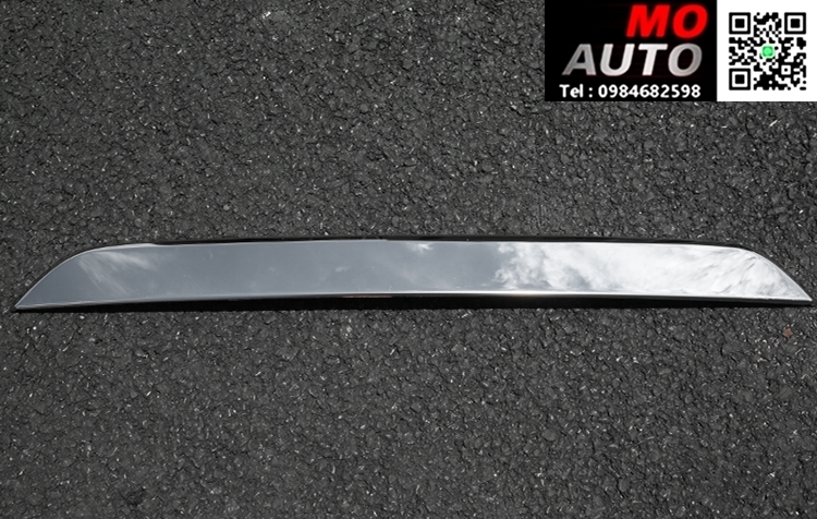 คิ้วฝากระโปรงท้าย CR-V