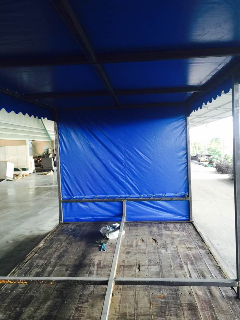 ผ้าใบชักรอก กว้าง 1เมตร สูง 6เมตร (ไม่รวมเสาค้ำ) กันสาดผ้าใบ ชักรอกผ้าใบ ผ้าใบม้วนขึ้นลง ผ้าใบม้วนเก็บได้ มีทุกสี 1m x 6m