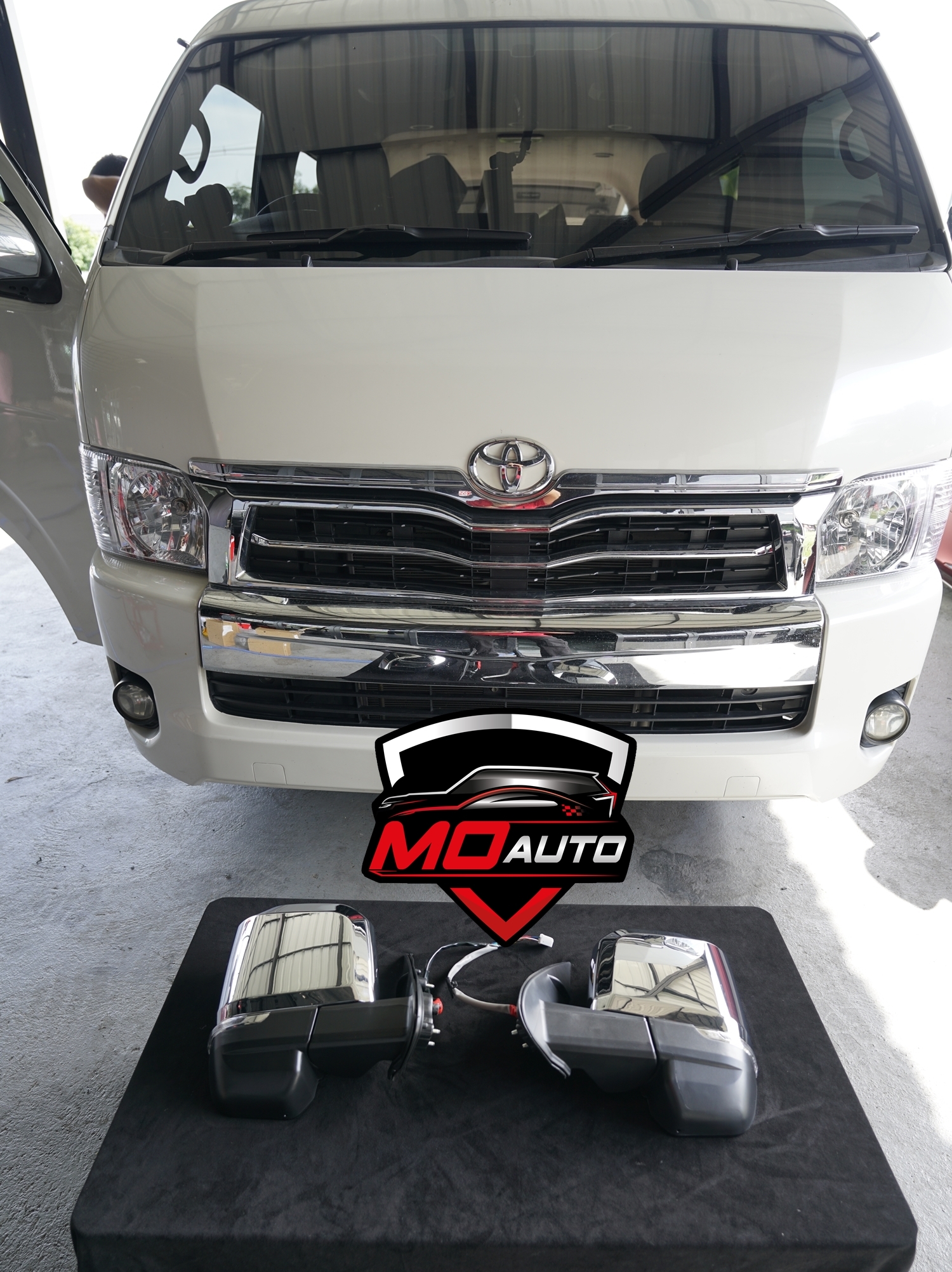 กระจกมองข้างรถตู้ ทรง Majesty สำหรับ Hiace 200 / COMMUTER / VENTURY