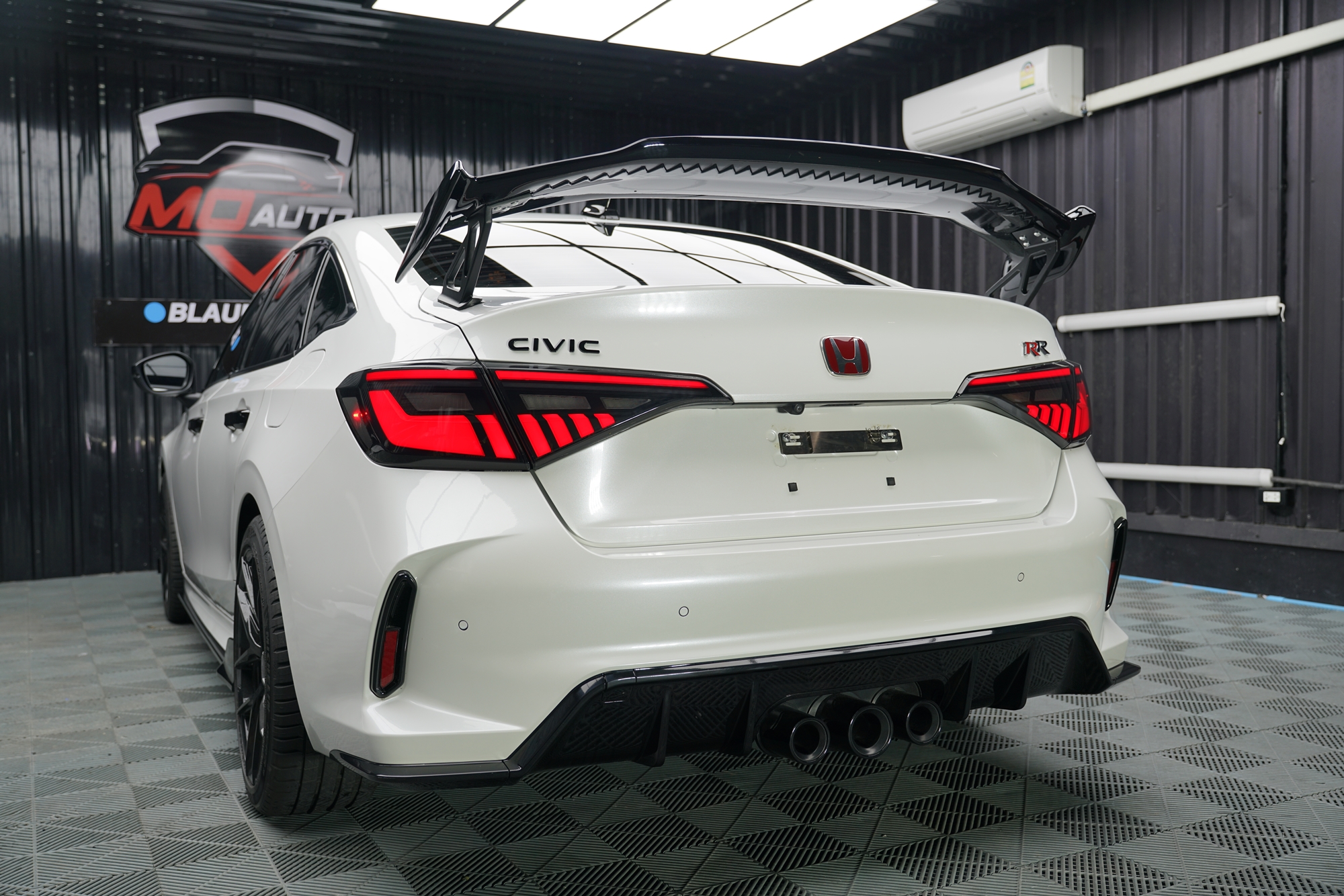 สปอยเลอร์ TYPE-R M-SPORT ดำเงา สำหรับ CIVIC FE