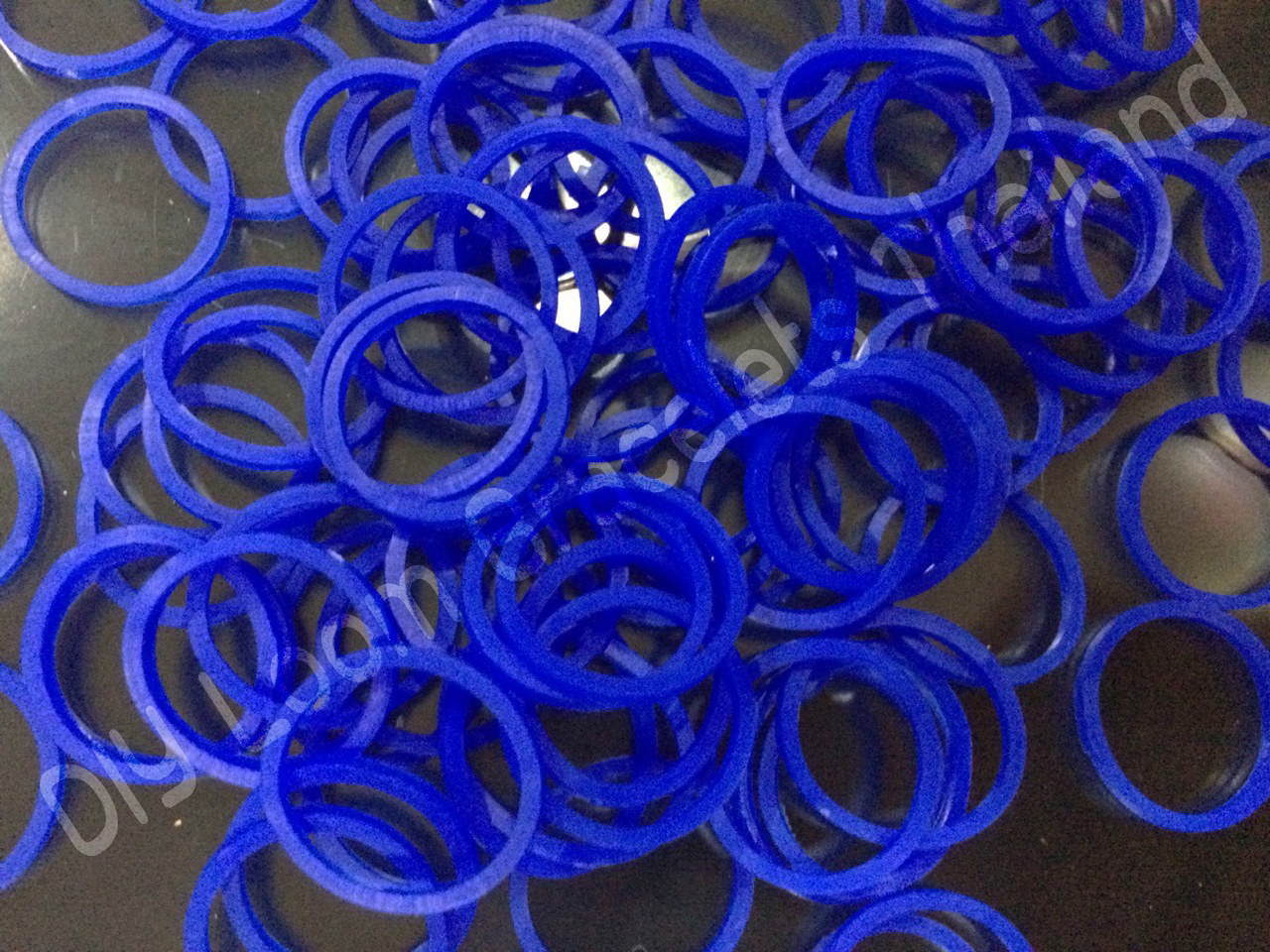 100% ซิลิโคน Loom Band สีน้ำเงินสด 600 เส้น ( # 13 )