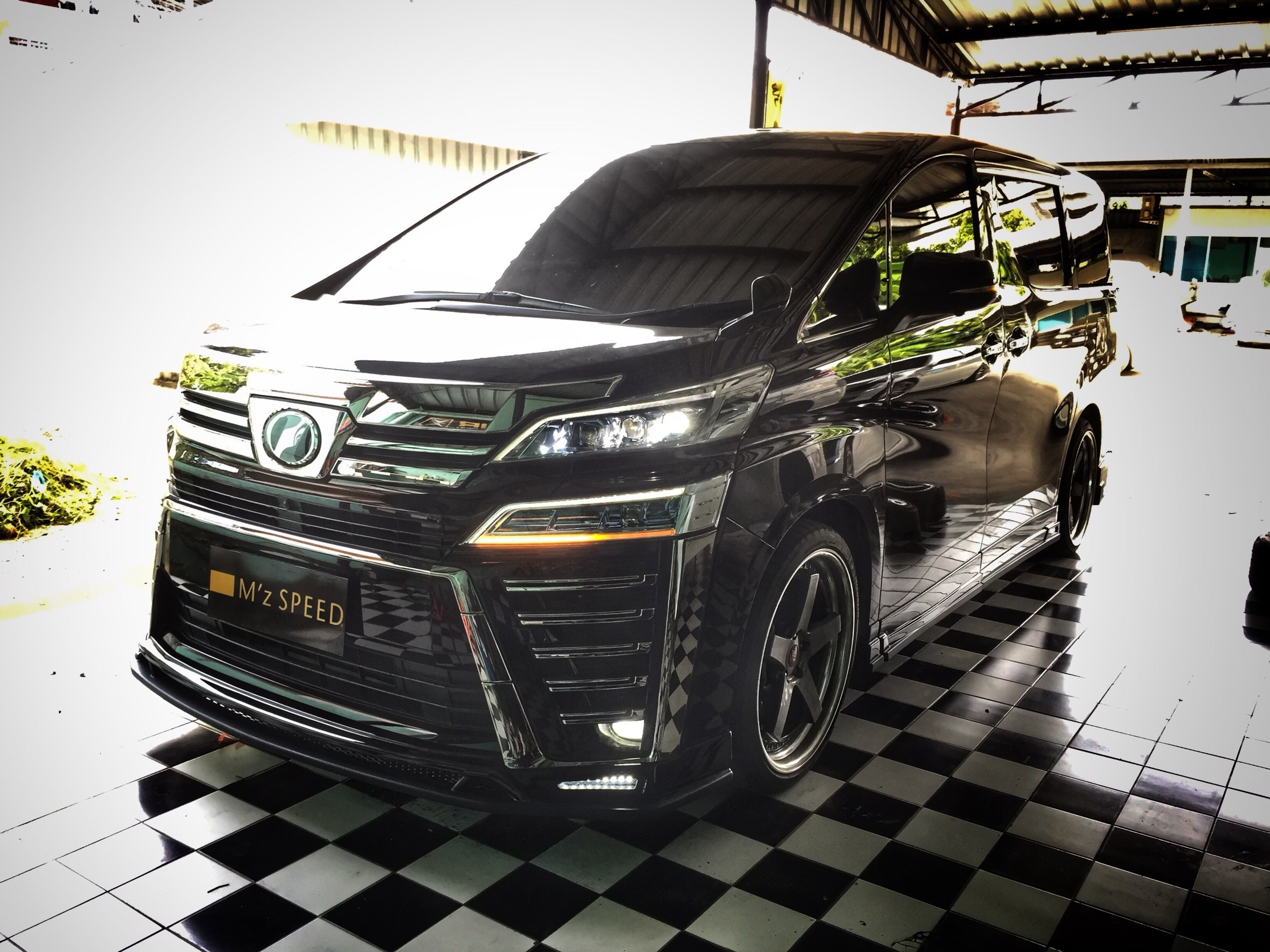 ชุดแต่งรอบคัน M'z Speed VELLFIRE 30 MC