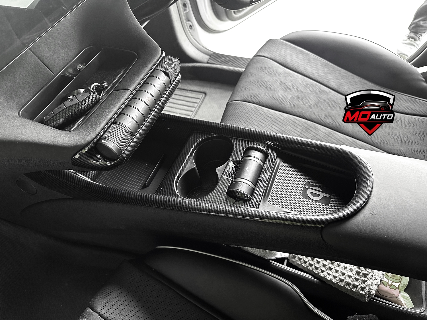 ครอบคาร์บอนภายในห้องโดยสาร BYD DOLPHIN