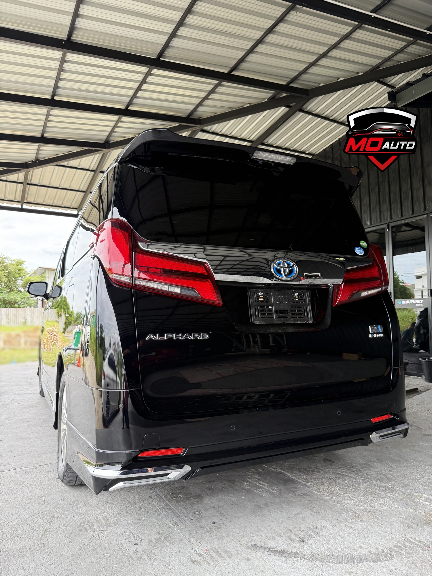 ชุดแต่งรอบคัน ALPHARD 30 HYBRID X ทรง Modellista