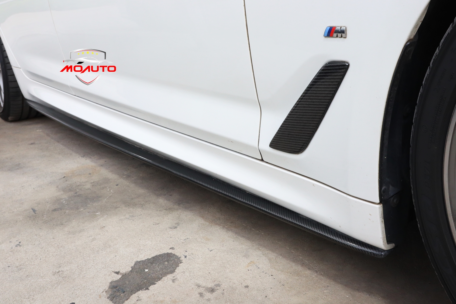 ครอบช่องระบายอากาศแก้มข้างเพียวคาร์บอน BMW G30