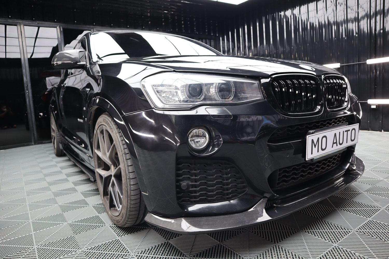 ลิ้นหน้าเพียวคาร์บอน ทรง MP X3 X4 ( F25 F26 )