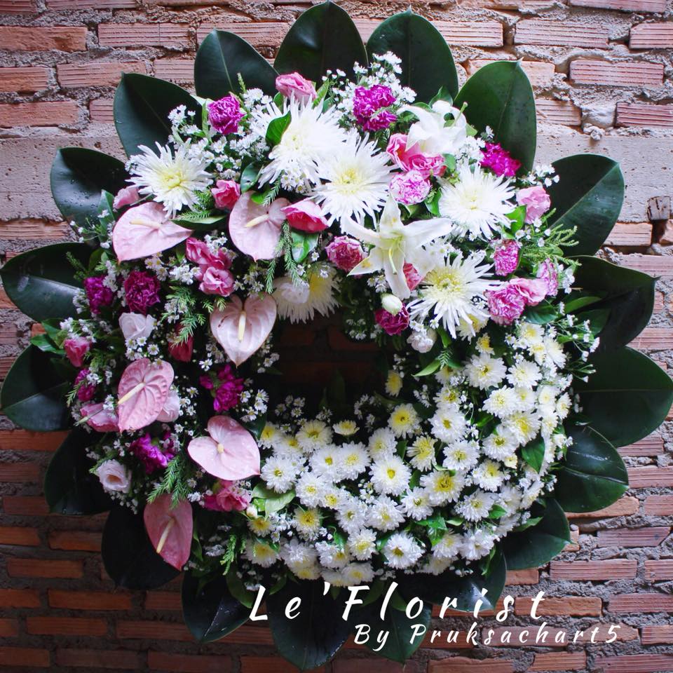 W45 พวงหรีดดอกไม้สด