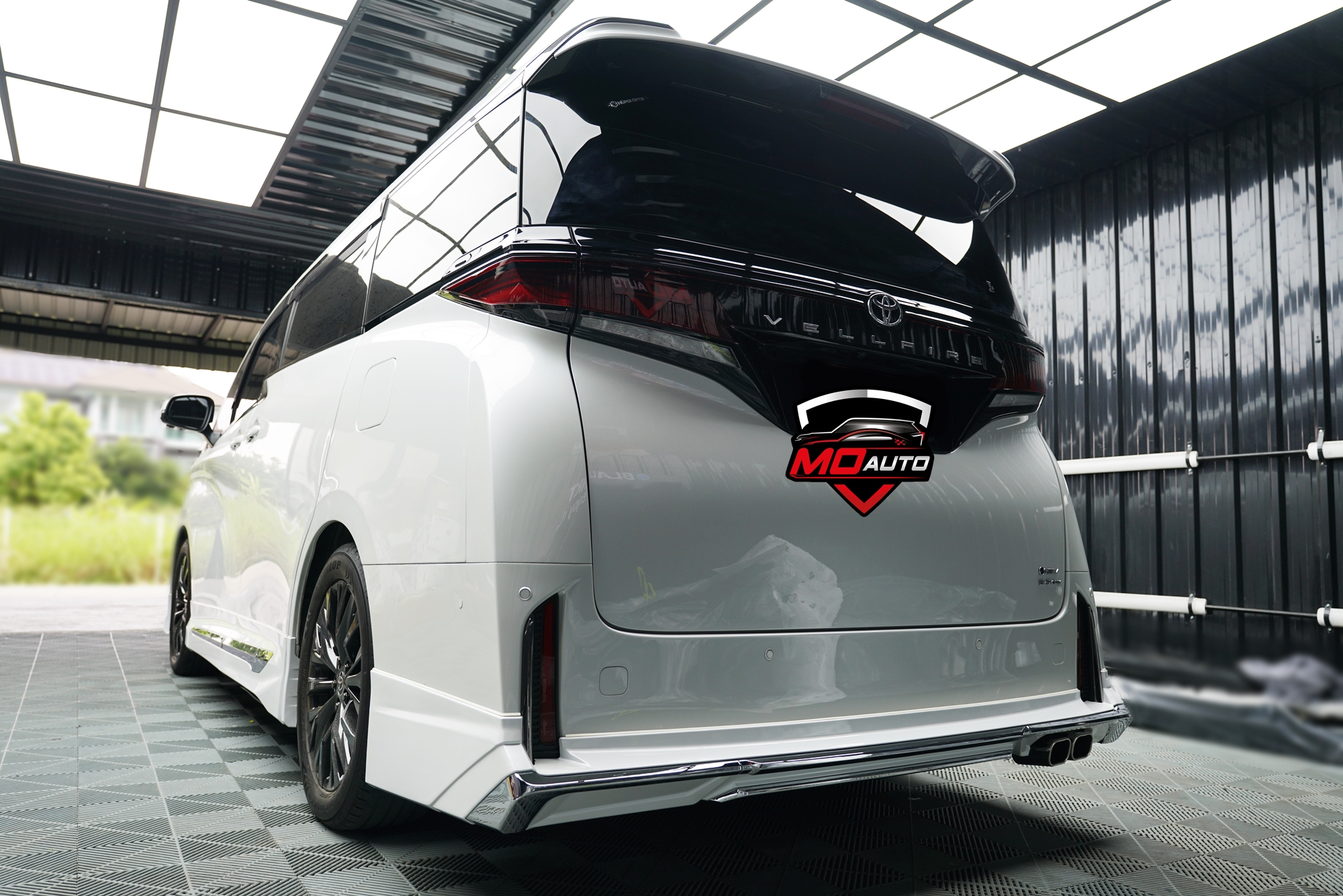 ชุดแต่งรอบคัน VELLFIRE 40 ทรง Modellista