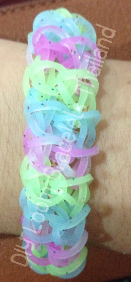 รีฟิลหนังยางloom band จาก DIY loom bracelets thailand ทำกำไลยางถักได้สูงสุด 25 เส้น 