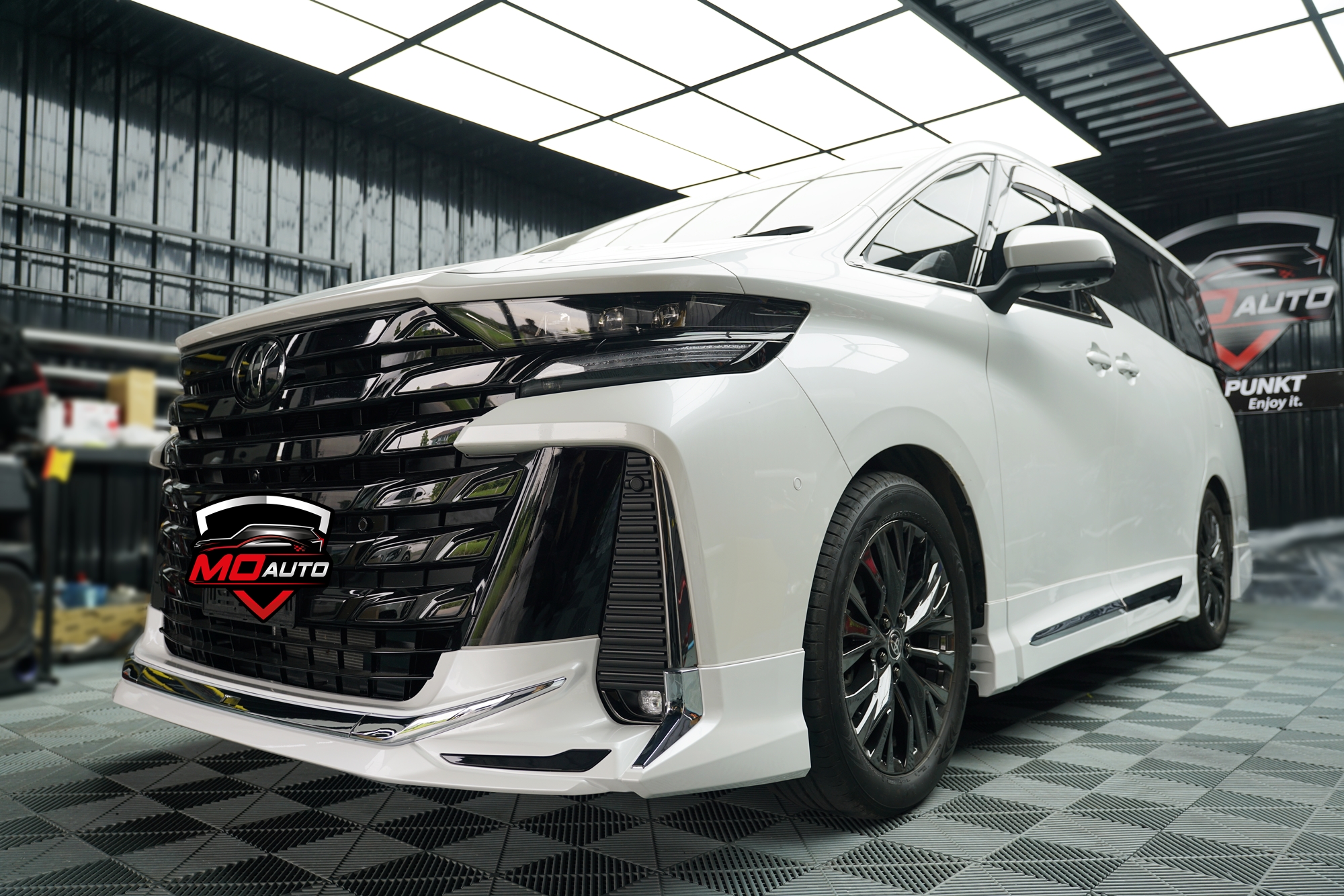 ชุดแต่งรอบคัน VELLFIRE 40 ทรง Modellista