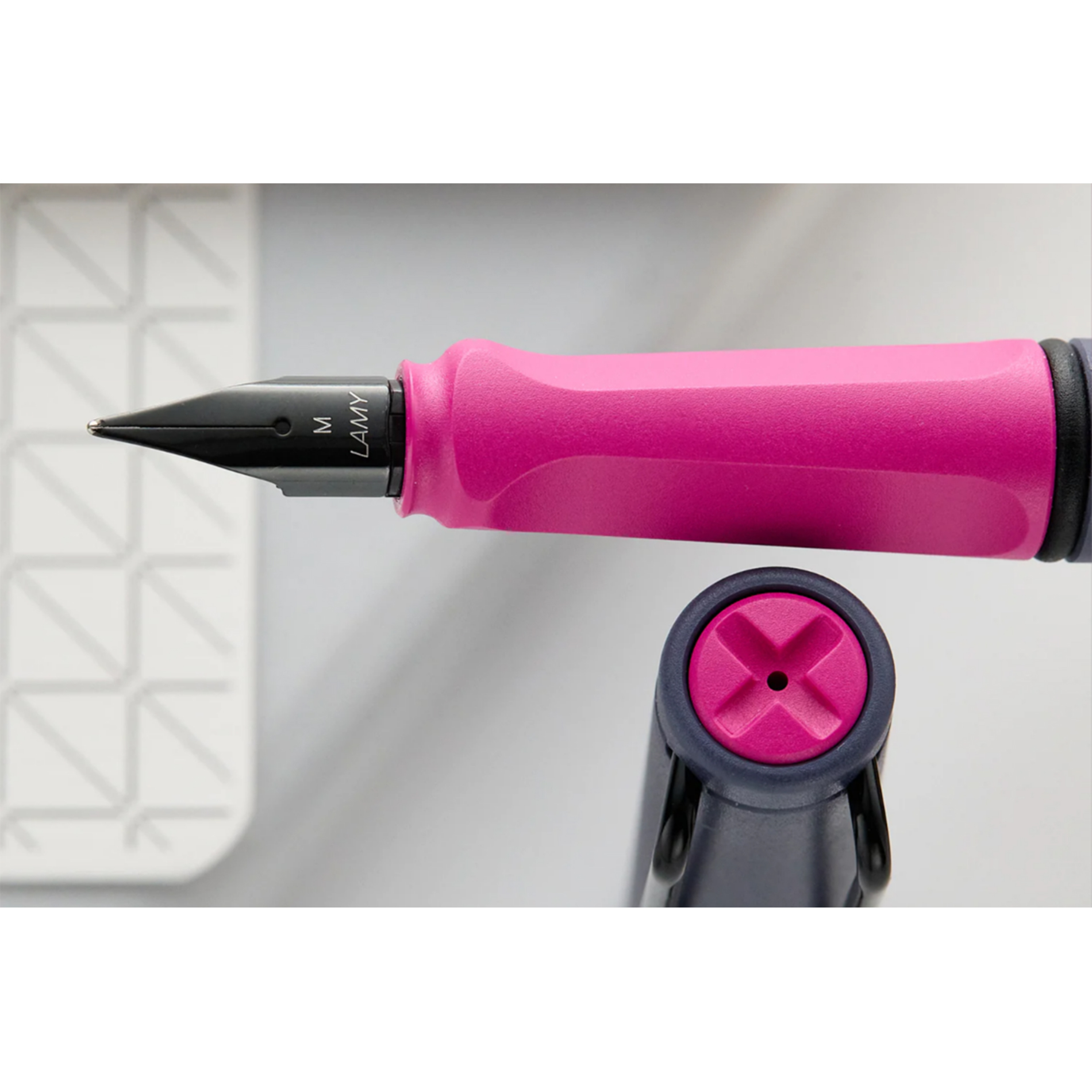 LAMY safari fountain pen pink cliff 2024 limited edition