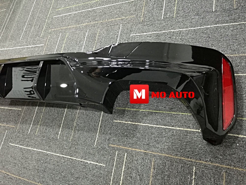 Diffuser BMW M5 G30 ดำเงา