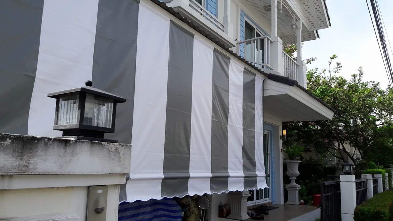 ผ้าใบชักรอก กว้าง 6เมตร สูง 5มตร (ไม่รวมเสาค้ำ) กันสาดผ้าใบ ชักรอกผ้าใบ ผ้าใบม้วนขึ้นลง ผ้าใบม้วนเก็บได้ ผ้าใบตลาดนัด มีทุกสี 6m x 5m