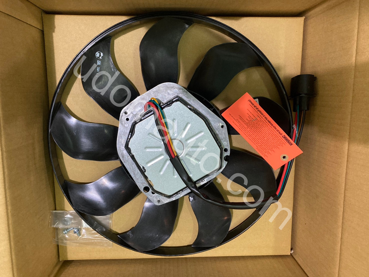 PORSCHE พัดลมไฟฟ้า พัดลมหม้อน้ำ / 95562413500 7L0959455B 7L0959455E