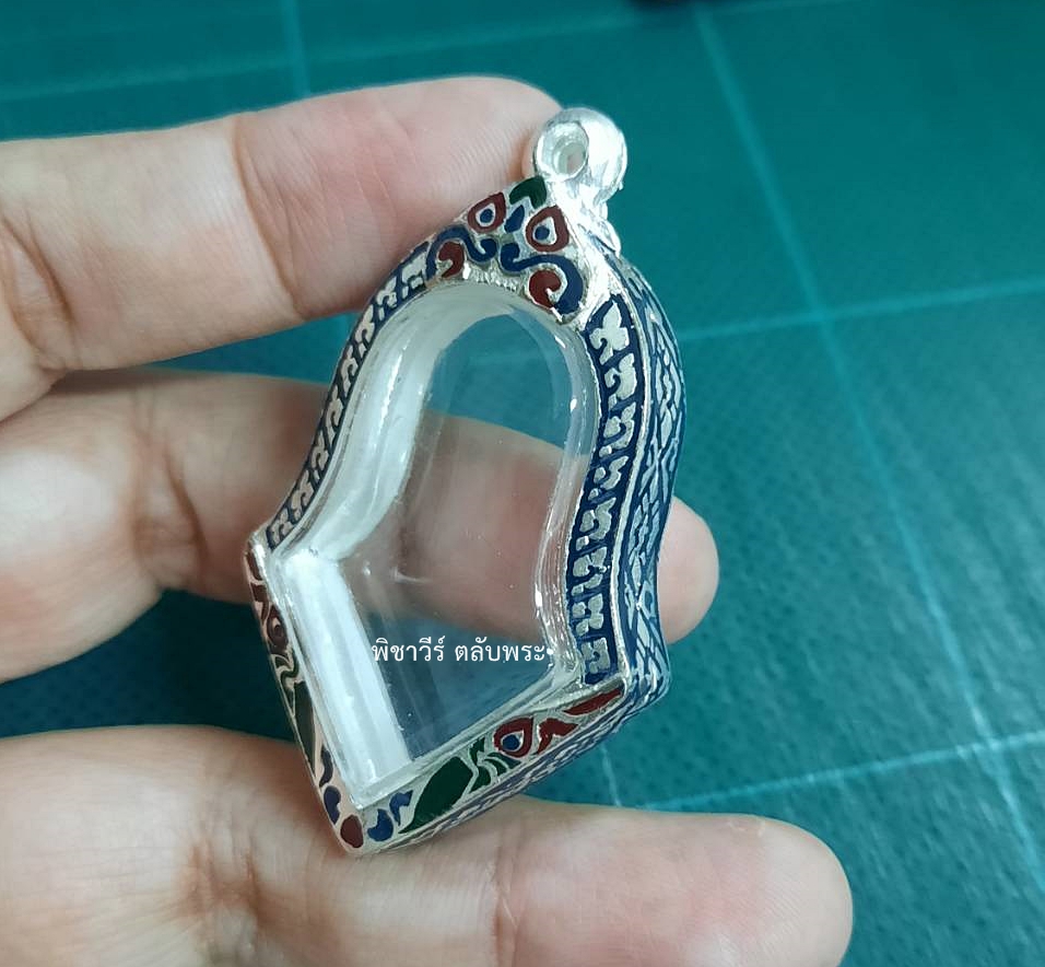 ตลับเงินลงยา ใส่ท้าวเวสสุวรรณ