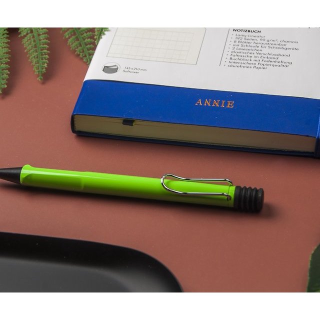 Lamy Safari Ballpoint pen Apple Green