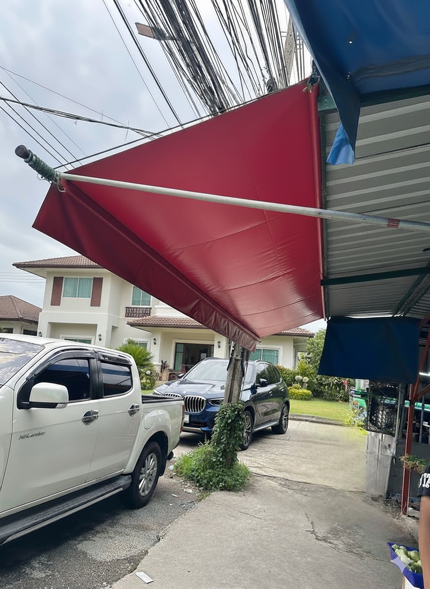 MKP TenT ผ้าใบชักรอก ขนาด กว้าง 2m สูง 2.5m (ไม่รวมเสาค้ำ) ผ้าใบกันสาด ผ้าใบกันฝน ผ้าใบม้วนกันฝน ผ้าใบม้วนกันแดด มีทุกสี 2m x 2.5m