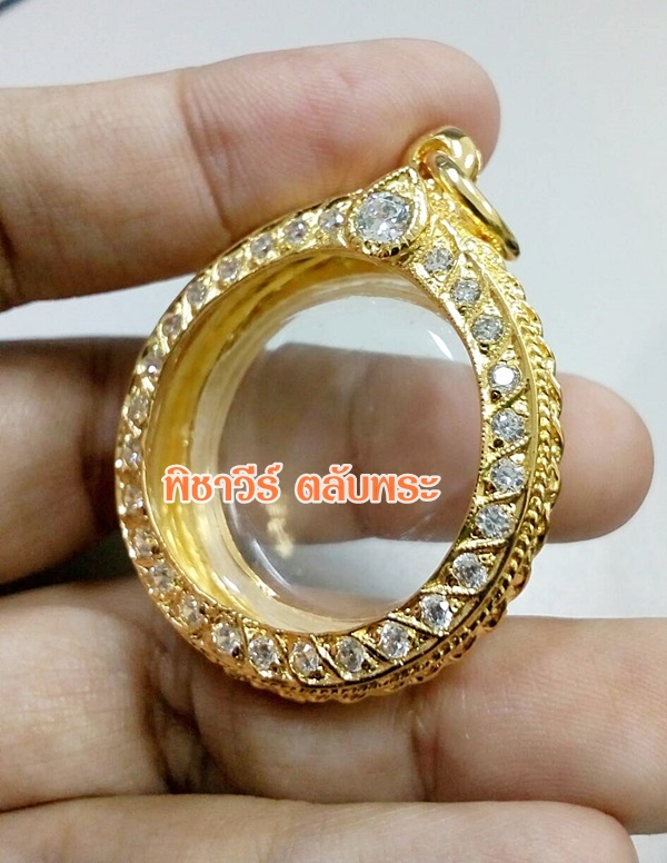 ตลับกลมฝังพลอยชุบไมครอน