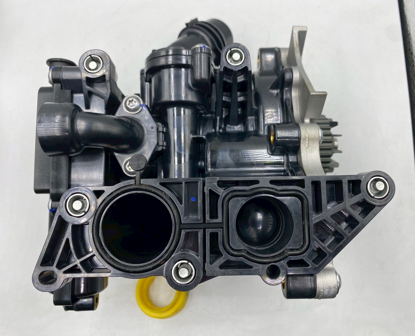 GEBA ปั๊มน้ำ+วาล์วน้ำ MACAN / ยี่ห้อ GEBA / 95812111100 95812101200