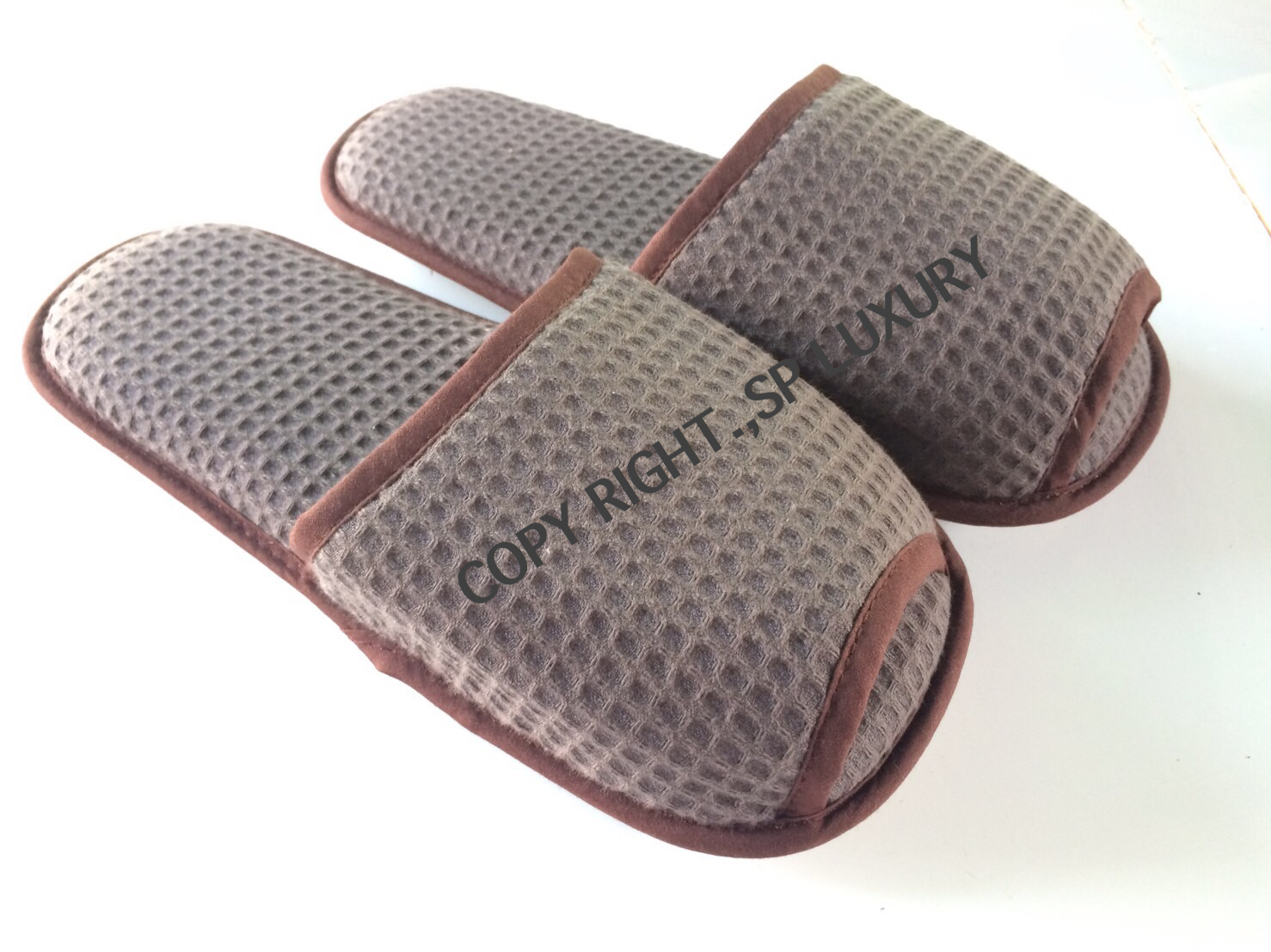 รองเท้า Slipper รังผึ้ง สีน้ำตาล เปิดหัว