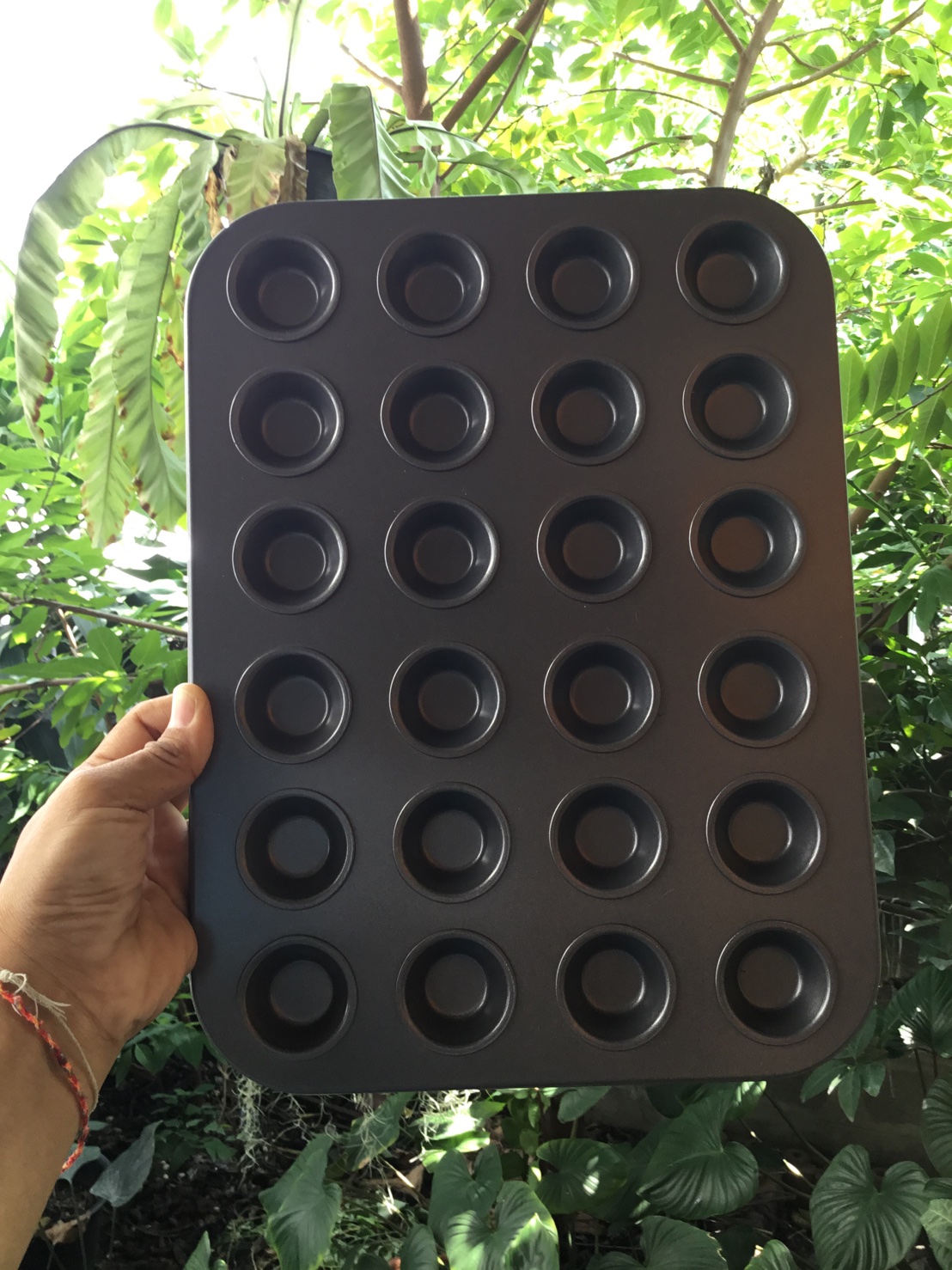 AL309 ถาดอบ non-stick 24 หลุม สำหรับทำ คัพเค้ก มินิมัฟฟิน กว้าง 26 ซม. ยาว 35 ซม.