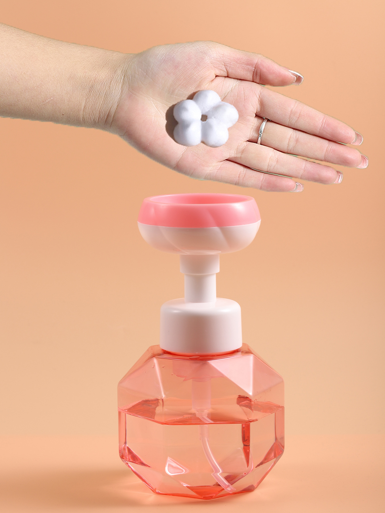 ขวดปั๊มโฟมทรงเพชร หัวปั๊มดอกไม้ ขนาด 300 มล เลือกสี 004921