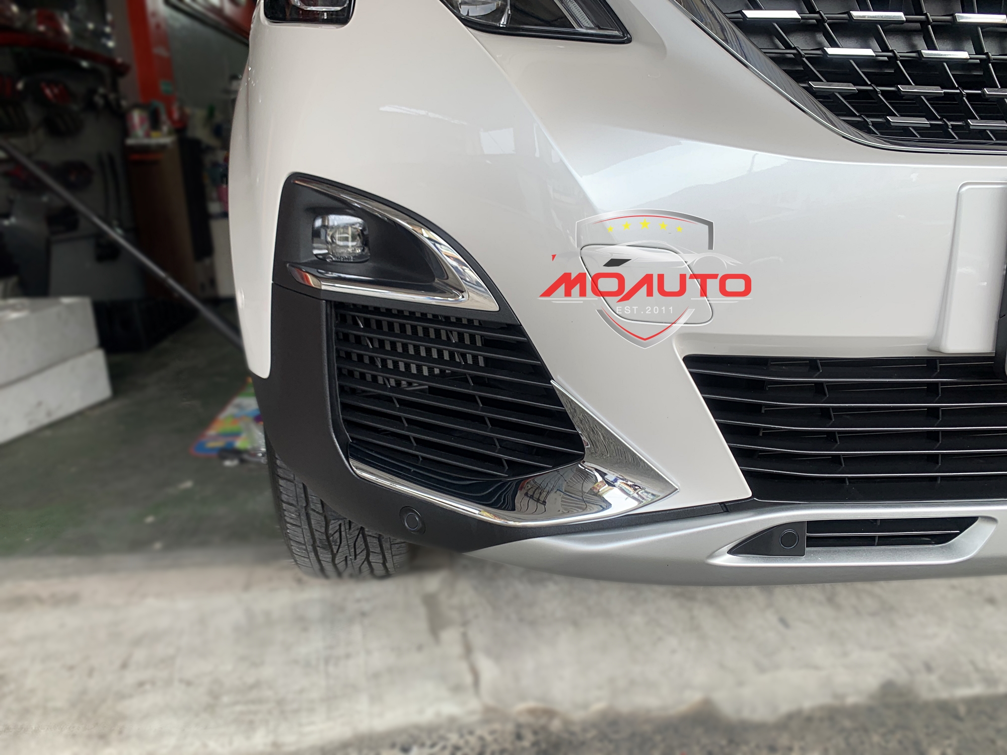 คิ้วไฟตัดหมอกหน้า PEUGEOT 3008 5008