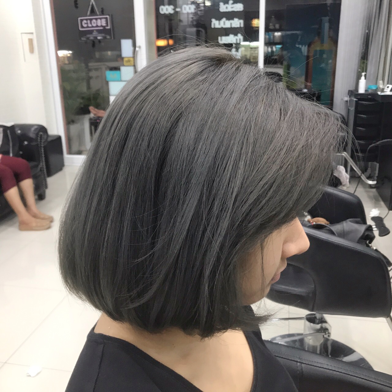 สีผม เทาหม่น