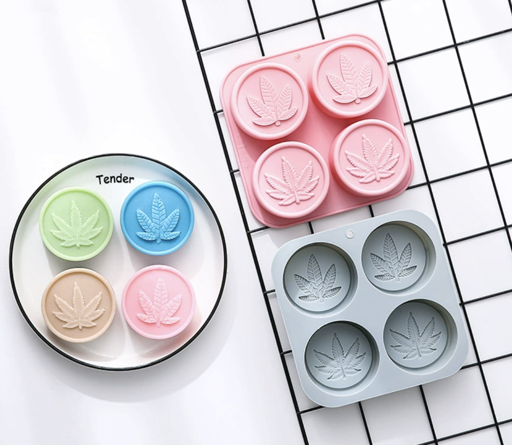 แม่พิมพ์ซิลิโคนวงกลมใบไม้ 7*2.9 cm 100g 002899