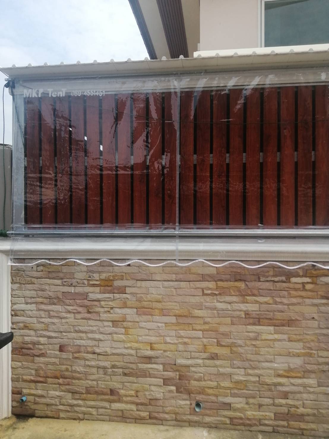 ผ้าใบชักรอกใส ขนาด 2 m x 5 m (ไม่รวมเสาเหล็กค้ำยัน) ผ้าใบสีใส โปร่งใส ผ้าใบกันสาดแบบใส ผ้าใบกันฝนโปร่งใส ผ้าใบม้วนกันฝนแบบใส ผ้าใบม้วนกันแดดสีใส clear ใส