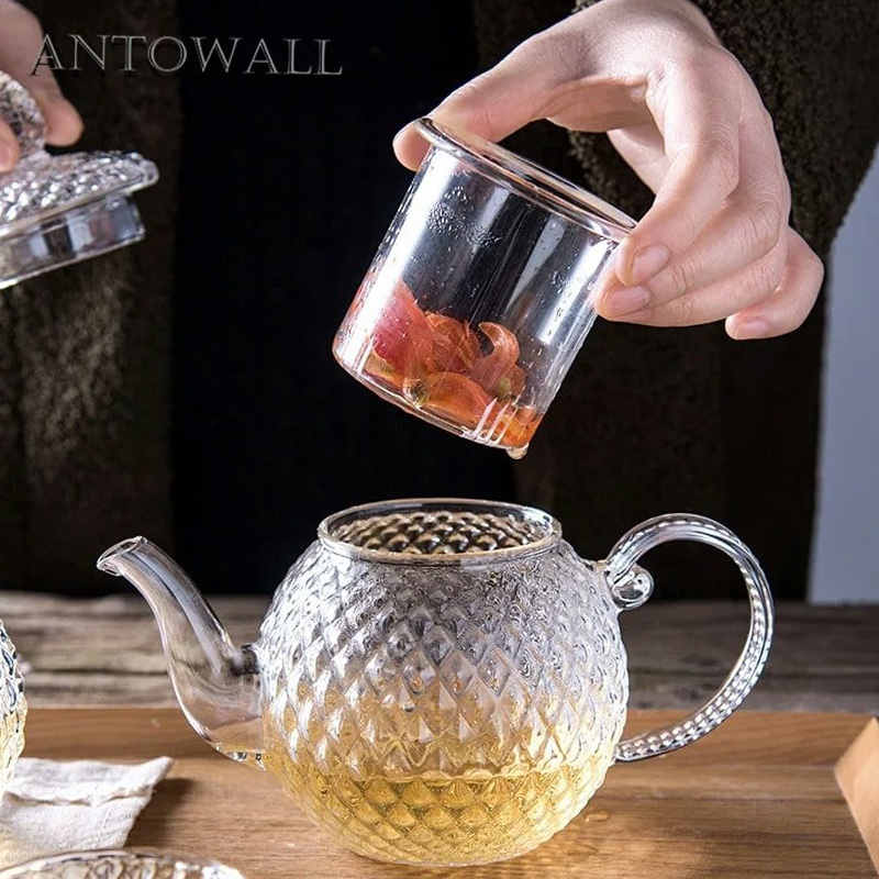 ชุดกาน้ำชาลายเหลี่ยมเพชร ขนาด 400ml. 1ใบ และแก้วชาลายเข้าชุดกัน 2ใบ