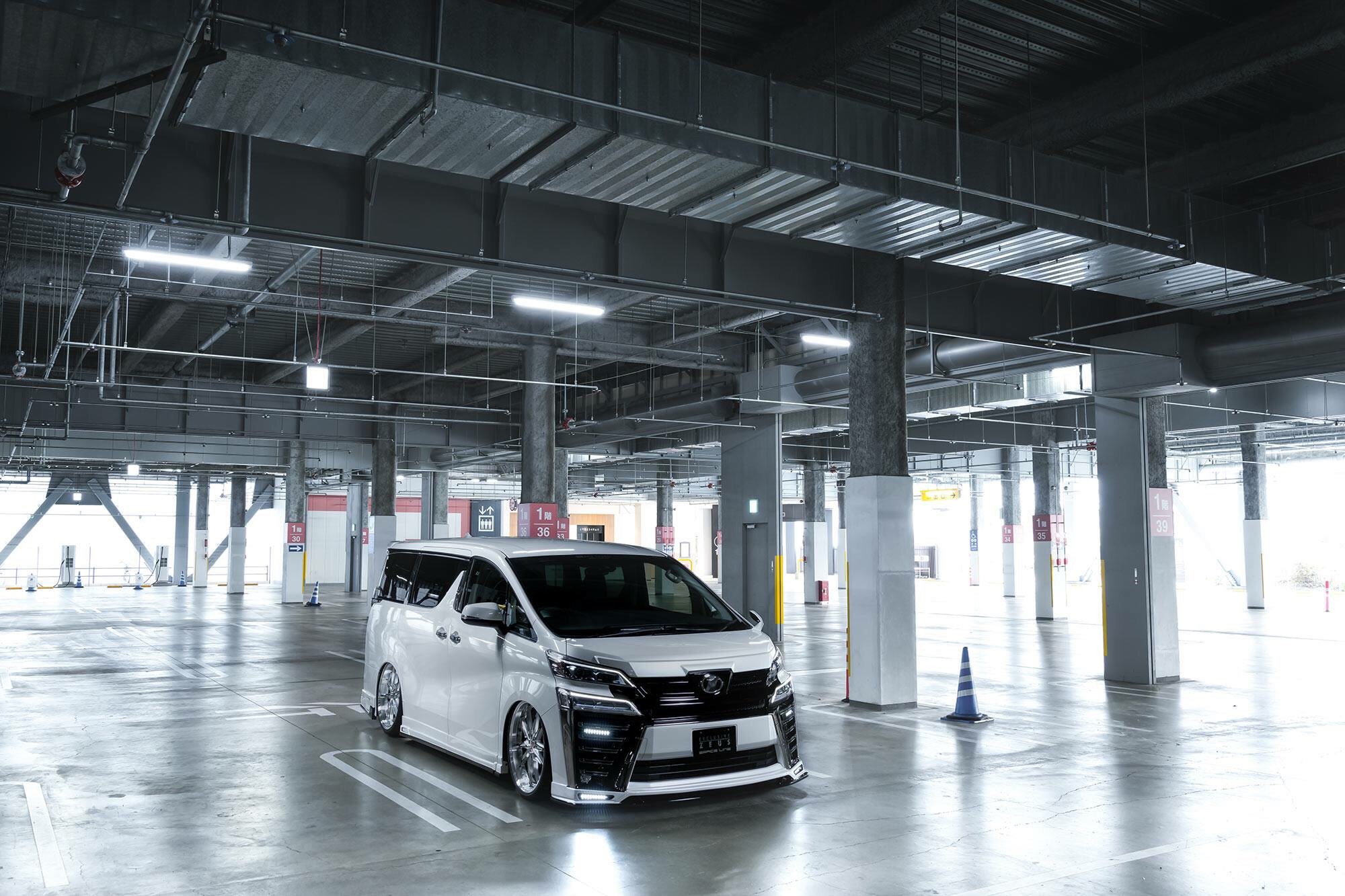 ชุดแต่งรอบคัน M'z Speed VELLFIRE 30 MC