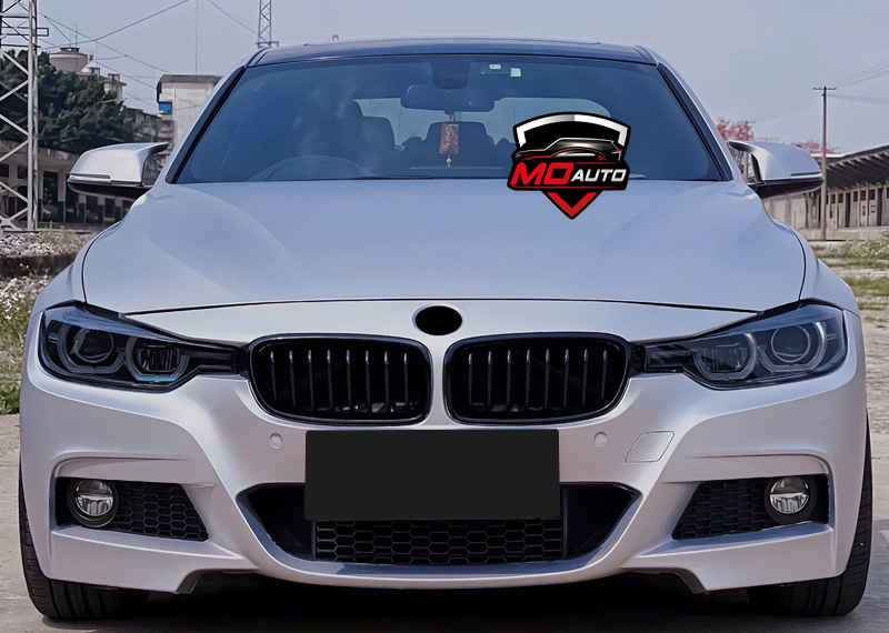 กระจังหน้าซี่เดี่ยวดำล้วน BMW F30