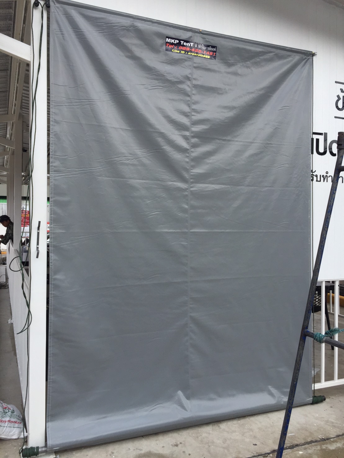 ผ้าใบชักรอก กว้าง 6เมตร สูง 5มตร (ไม่รวมเสาค้ำ) กันสาดผ้าใบ ชักรอกผ้าใบ ผ้าใบม้วนขึ้นลง ผ้าใบม้วนเก็บได้ ผ้าใบตลาดนัด มีทุกสี 6m x 5m