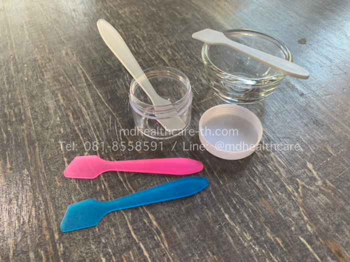 ไม้พายพลาสติก ไม้พายตักครีม ขนาด8.2*1.5cm.(100ชิ้น/ชิ้นละ1฿) ระบุสีได้