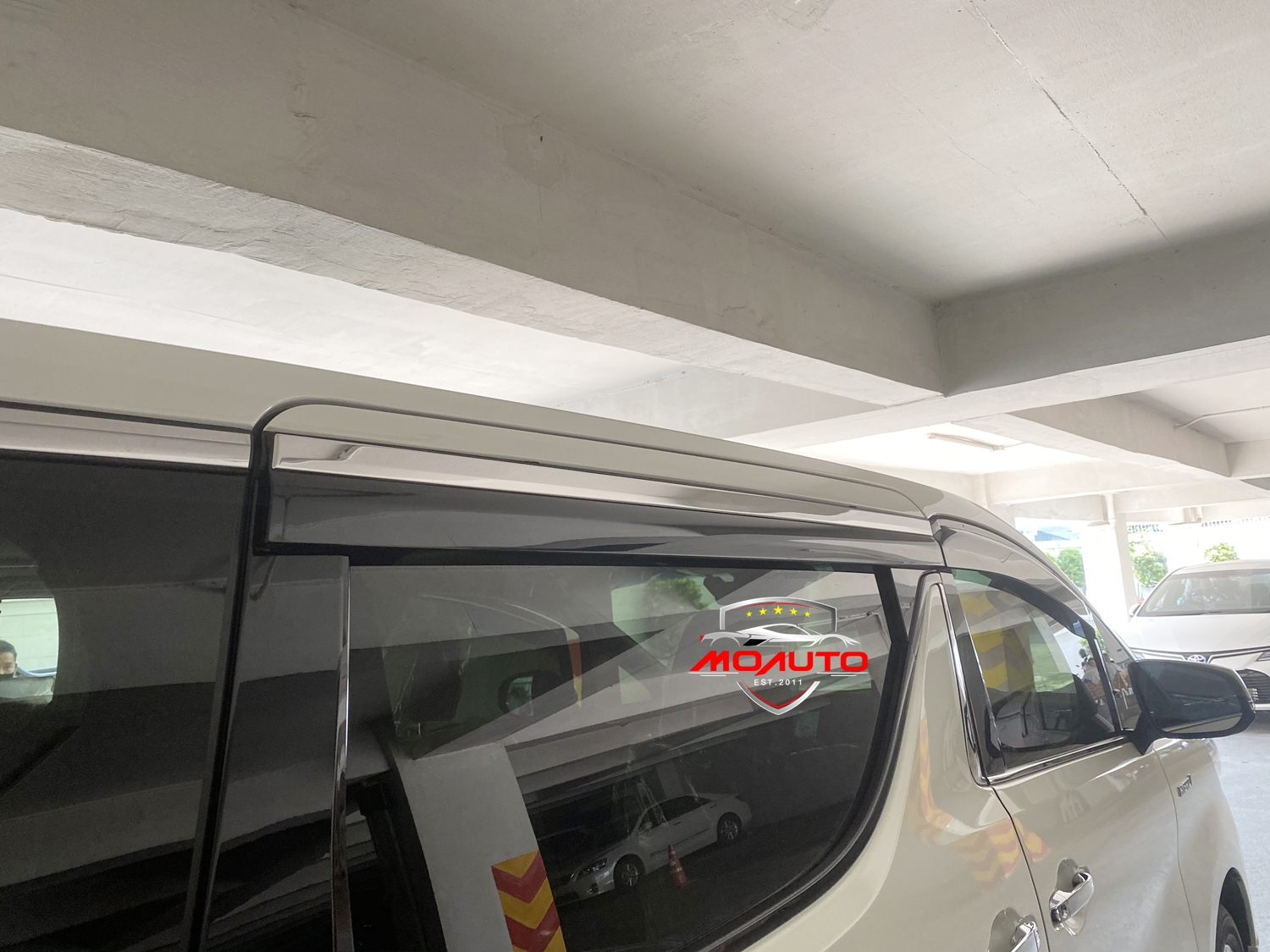 กันสาดสแตนเลท ALPHARD / VELLFIRE MC