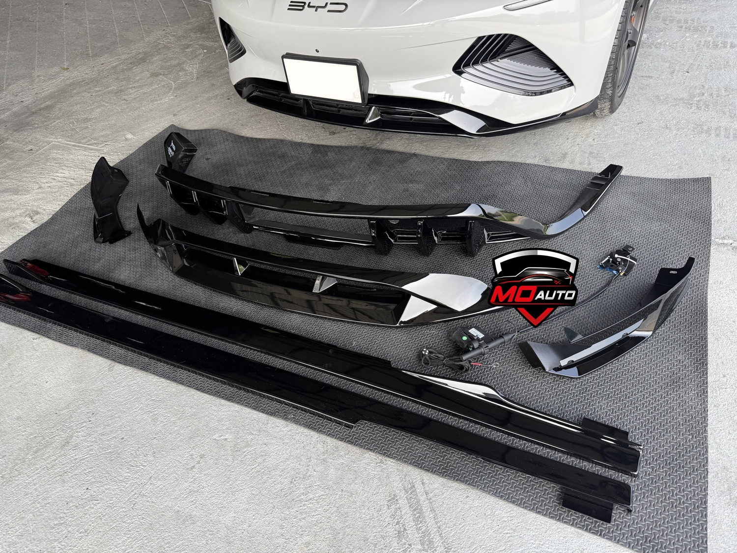 ชุดแต่งรอบคัน BYD SEAL ทรง GR SPORT