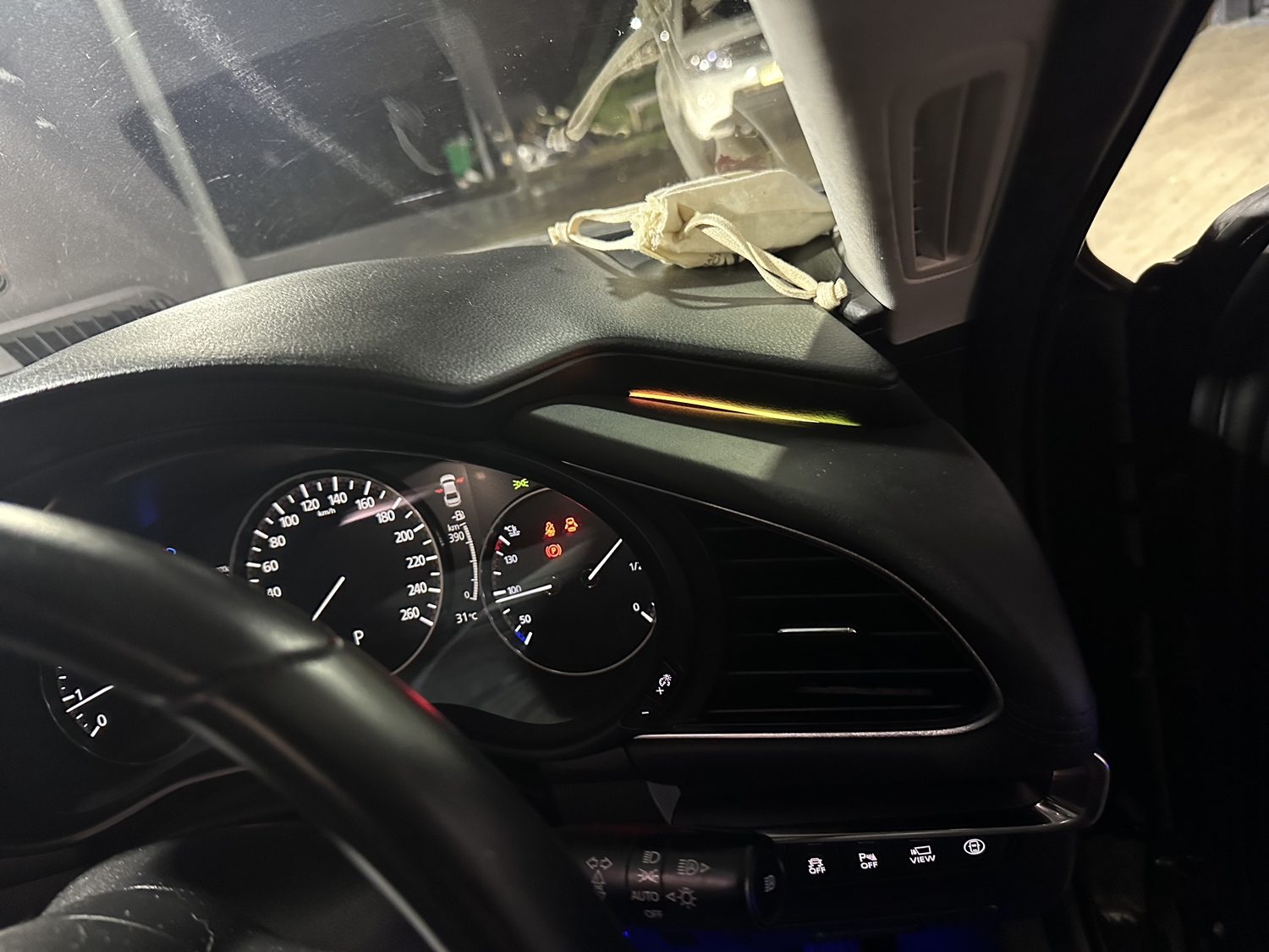 ไฟ Ambient light ภายใน Mazda 3