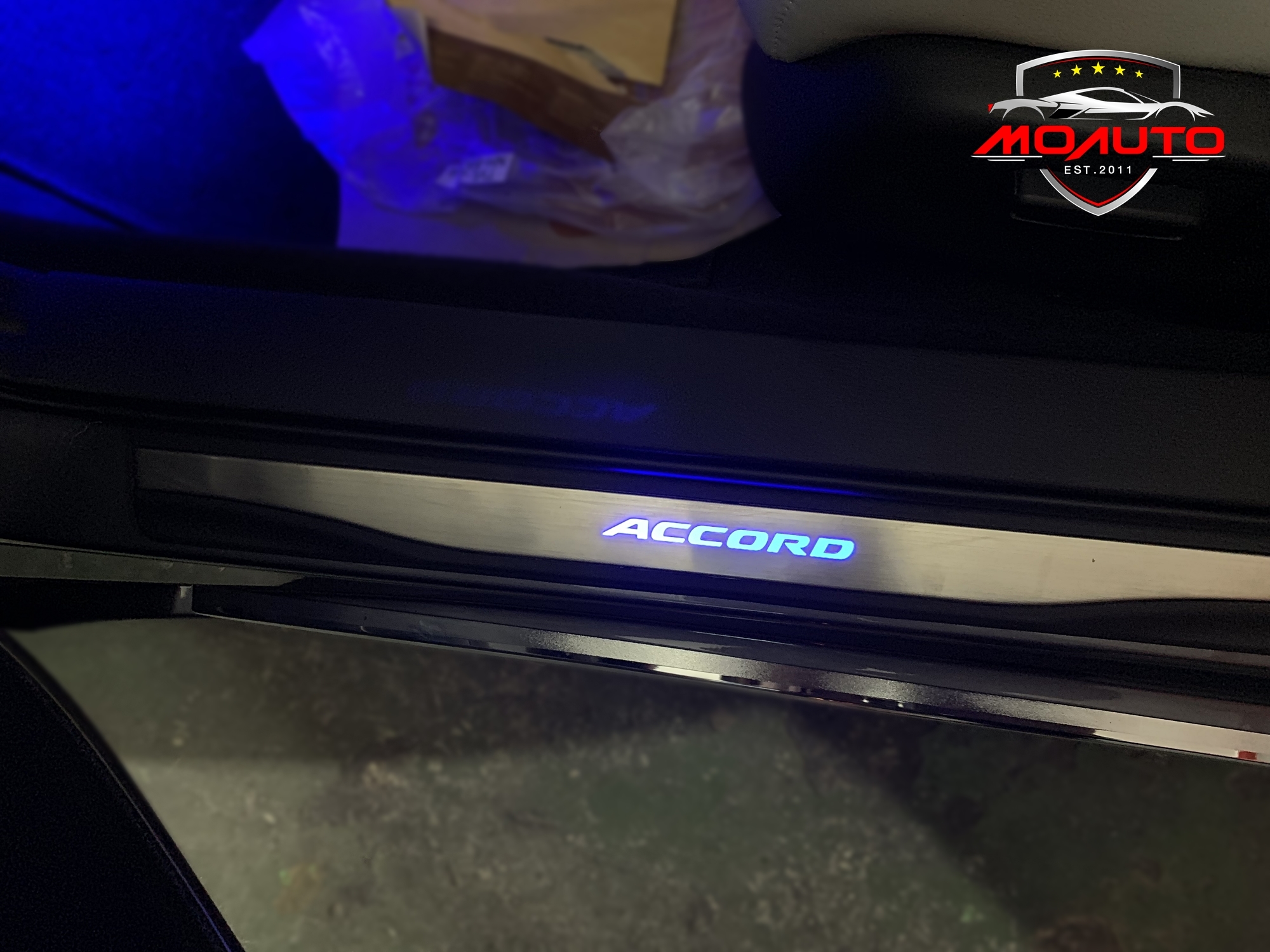 สคับเพลท LED กันรอยชายบันได ACCORD G10
