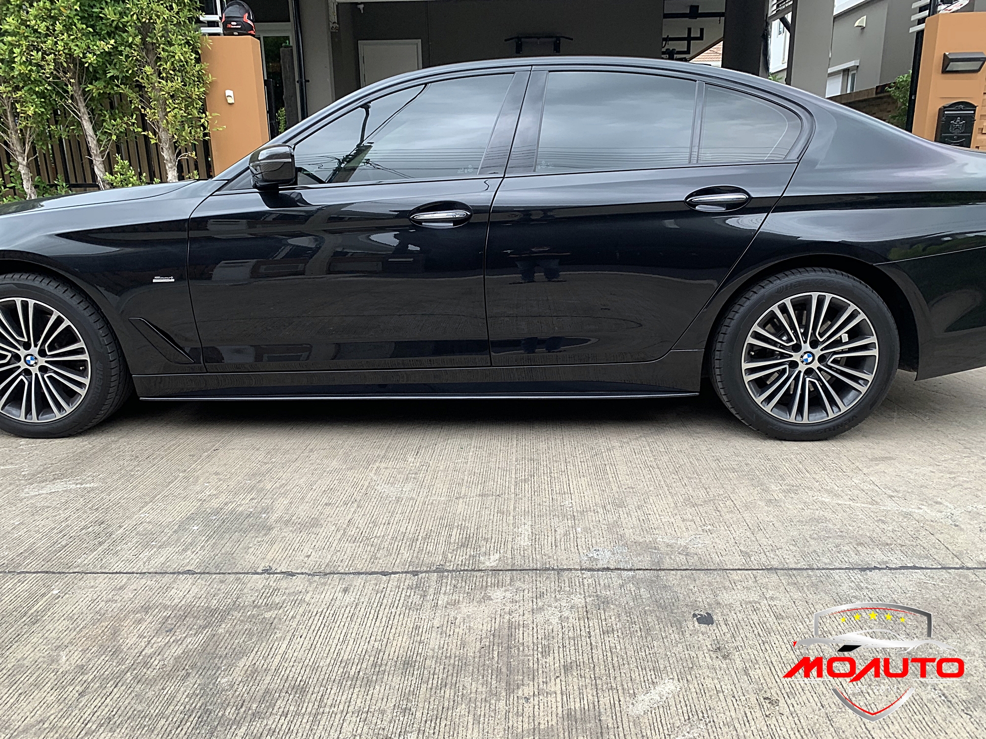 ลิ้นสเกิร์ตข้าง คาร์บอน แท้ / ดำเงา BMW G30