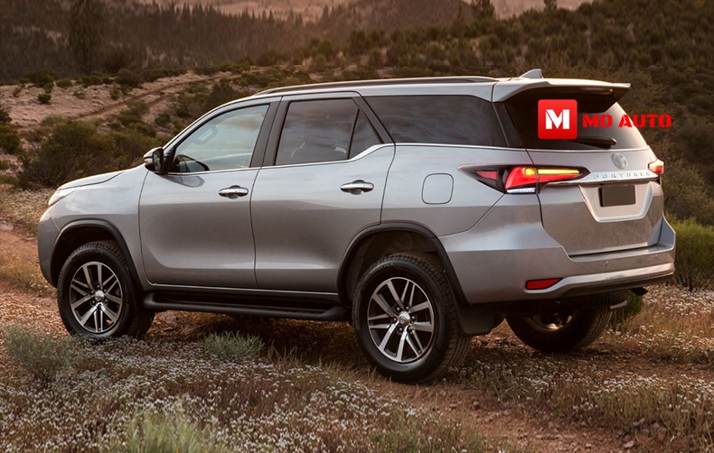 โคมไฟท้าย ทรง Lexus Style New Fortuner 2016-2021