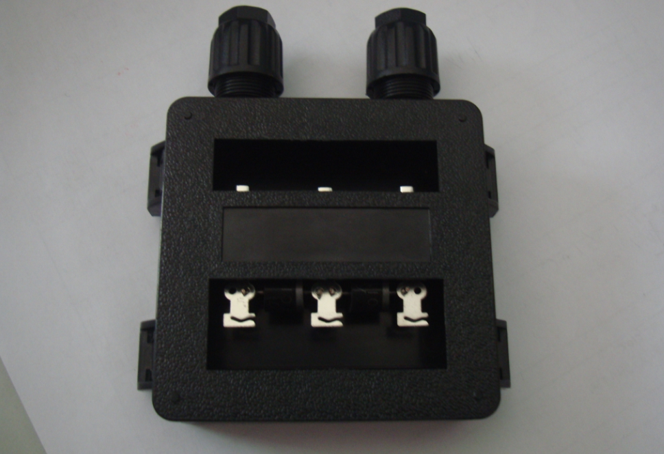 Cable & Connector (ตัวเชื่อมสายไฟ) แบบ Junction Box -100
